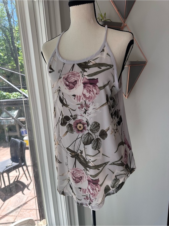 Kismet Tops - KISMET Floral Print Racerback Tank Top - White with Pink Roses Size Medium